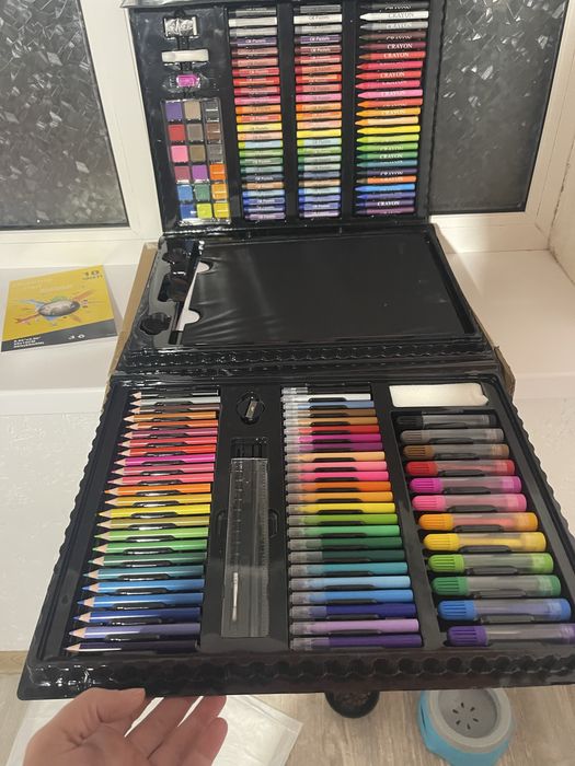 Набор для рисования 222 предмета