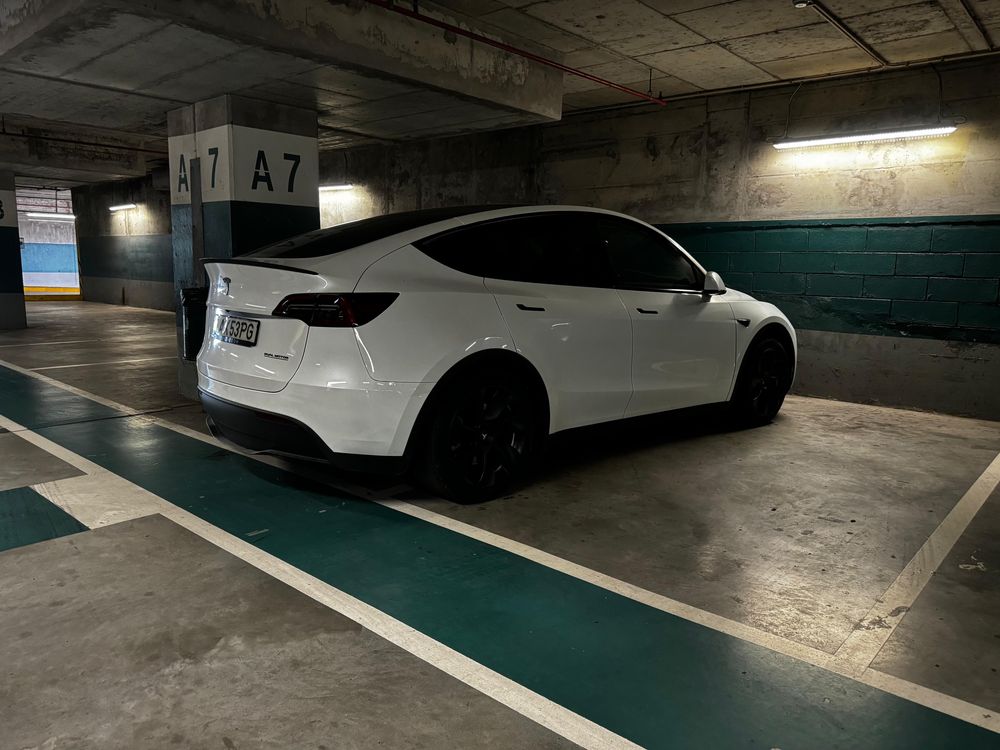 Tesla Model Y Rwd