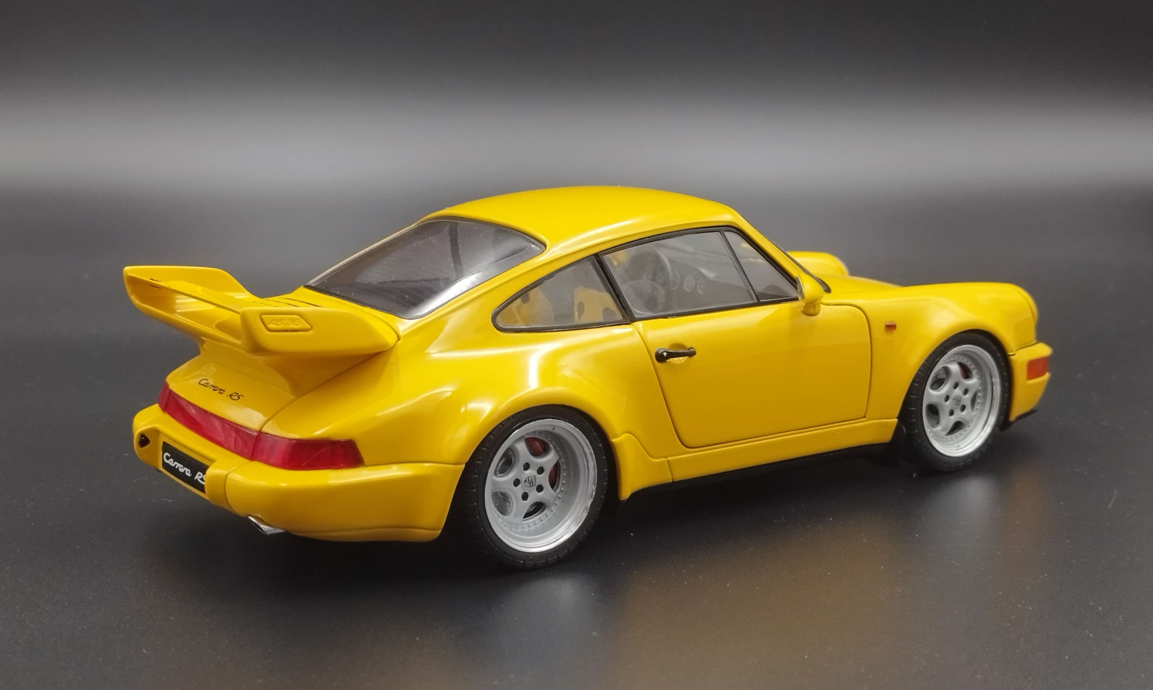 1:18 Solido 1990 Porsche 911(964) 3.8 RS Jaune Yellow model nowy