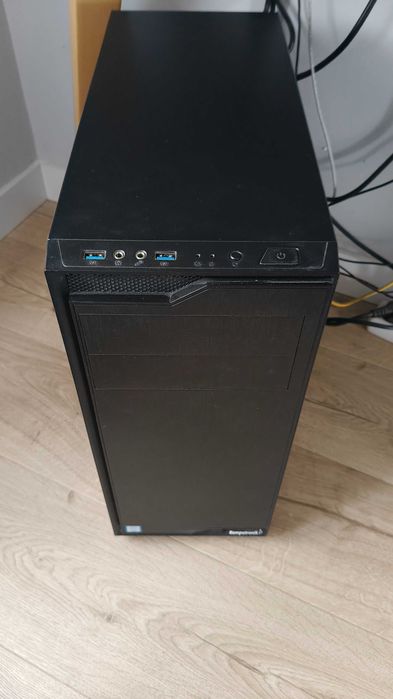 Komputer do gier / pracy – Intel i7-7700 | RX 6600 8GB | 32GB RAM