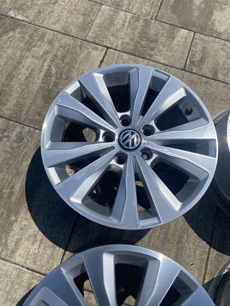 Alufelgi volkswagen r16 z golfa 7