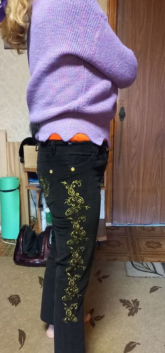 2 види жіночих капрі з екокожи та мікровельвету