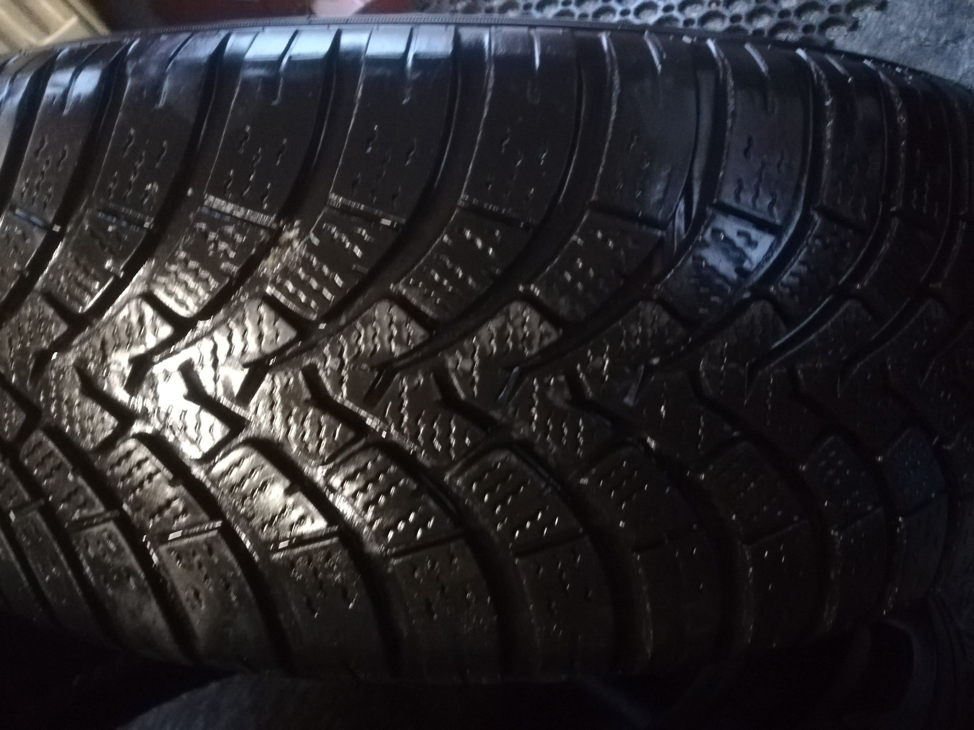 2 szt.para opony zimowe 17/20 r.205/60R16 Falken Eurowinter HS01