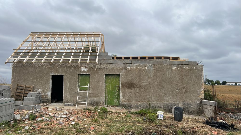 Construção, remodelação e manutenção