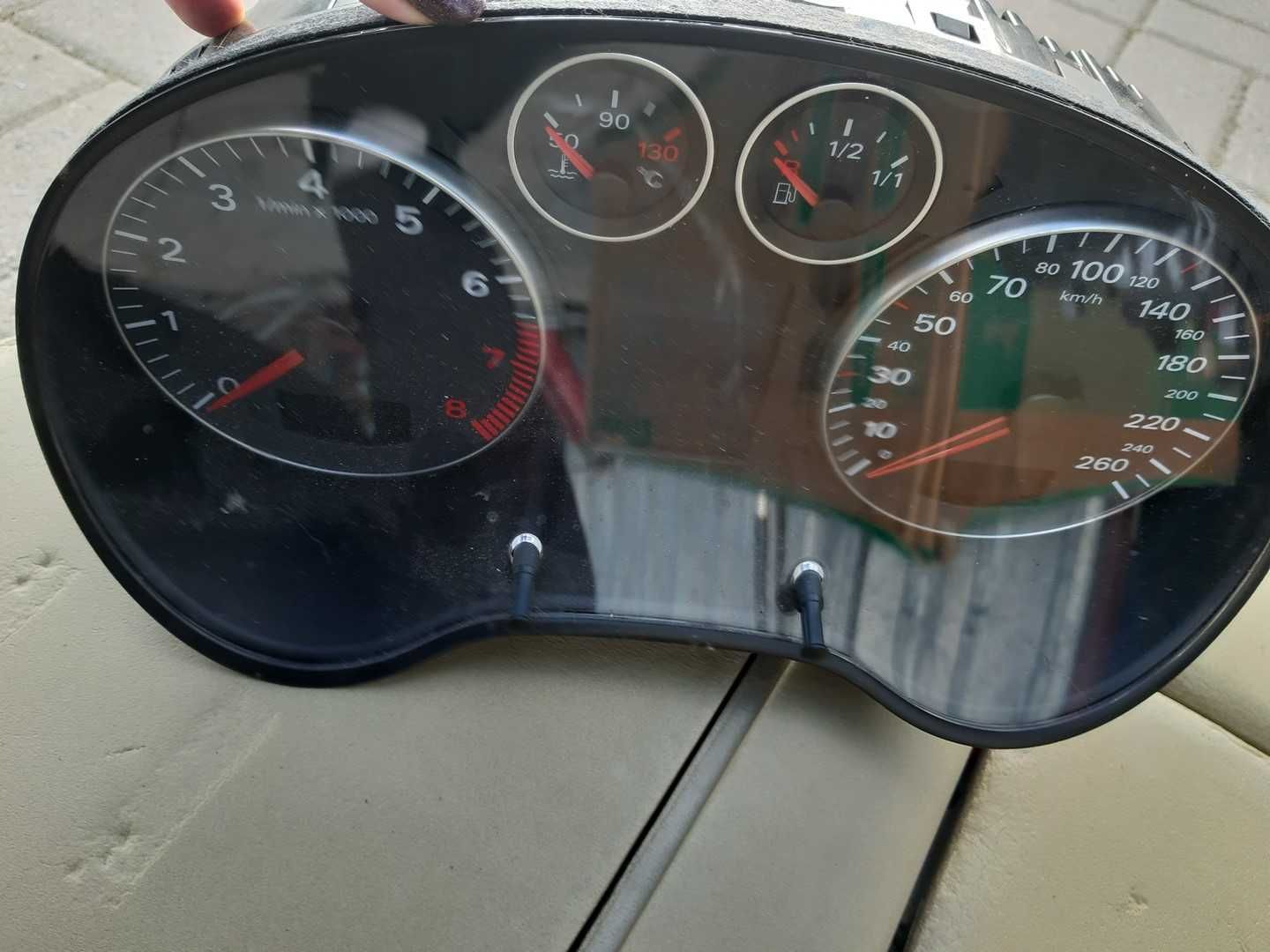 Audi A3 8P zegary liczniki 8P0  920 931 A