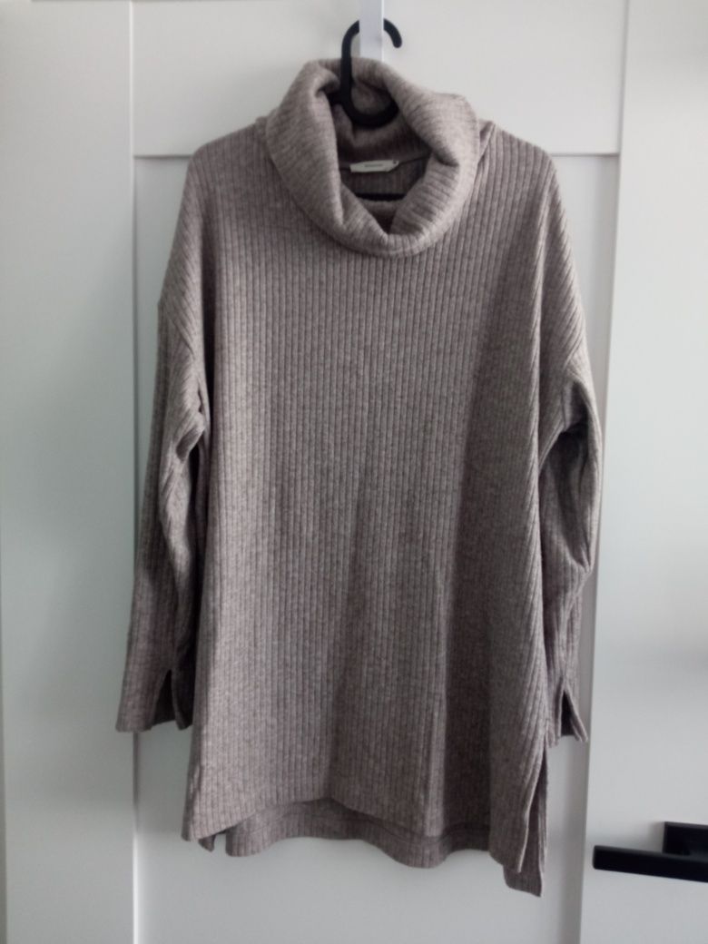 Sweter z luźnym golfem XL Reserved