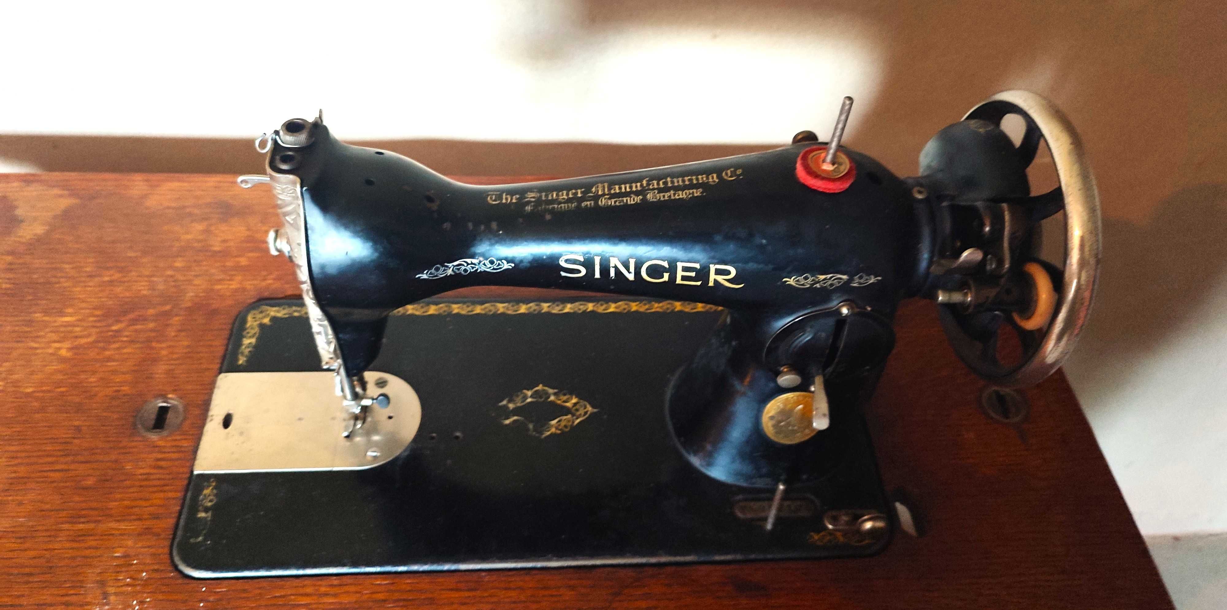 Máquina de Costura Singer Antiga - Vintage