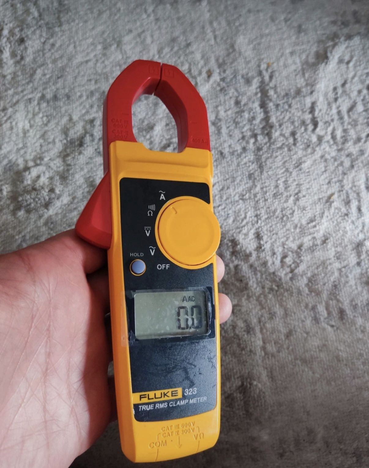 Fluke 323 pinça amperímetrica