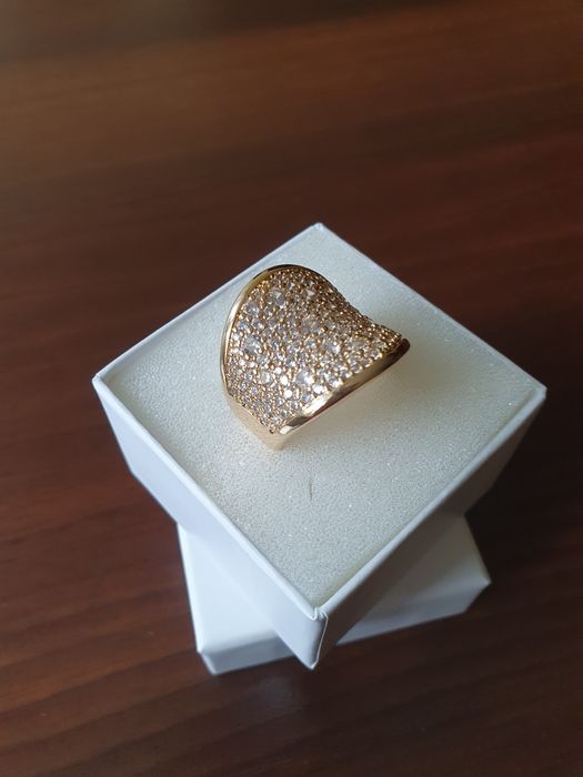 Szeroka obrączka w kolorze złota  -  17