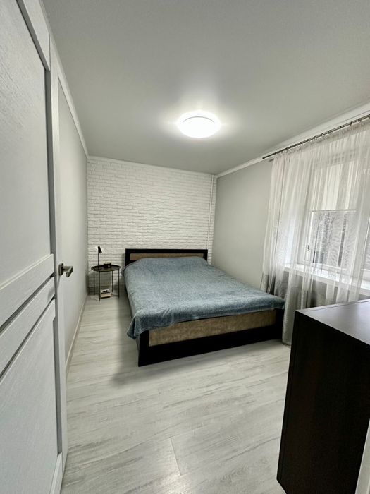 Продам 4 -кімнатну квартиру