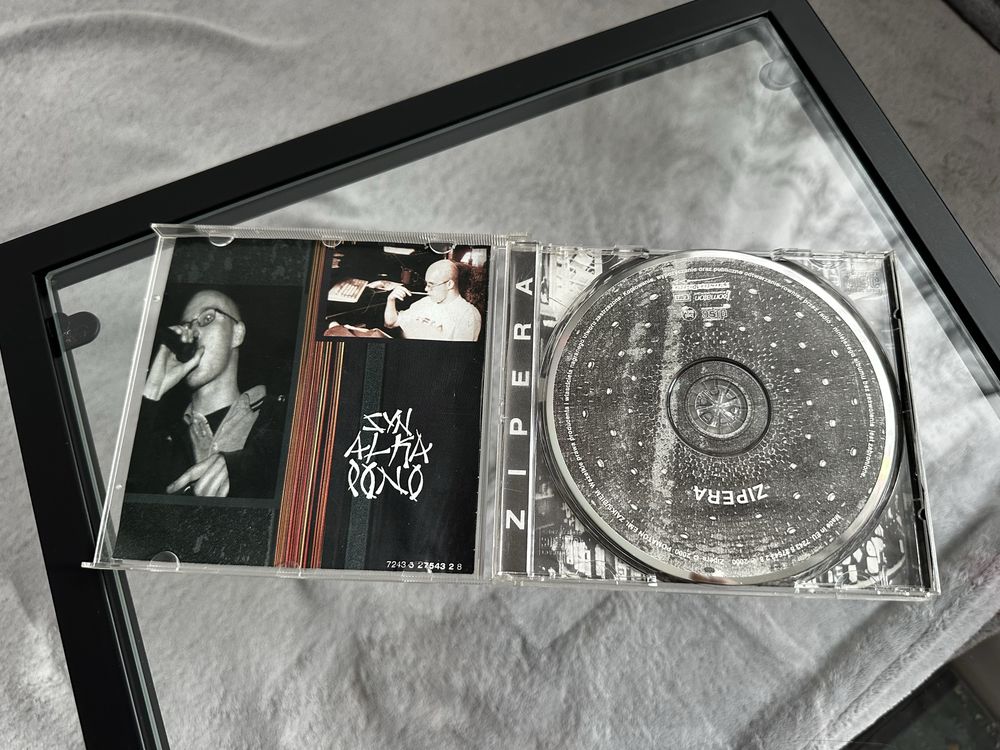 Zipera O.N.F.R m.  wyd. 2000 r.