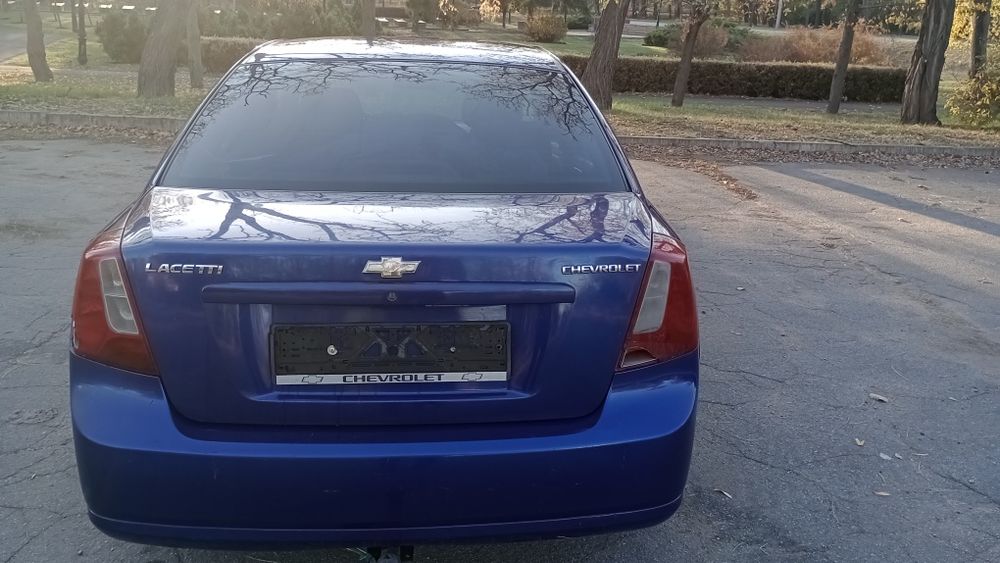 Шевро лачети 1.8 на газу с кондиционером