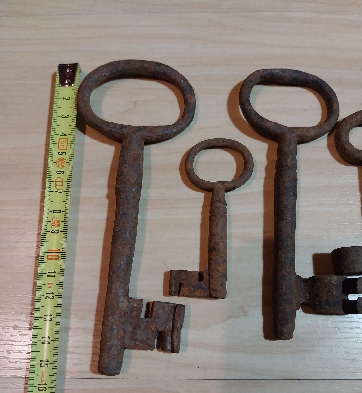 Lote de 4 chaves antigas em ferro