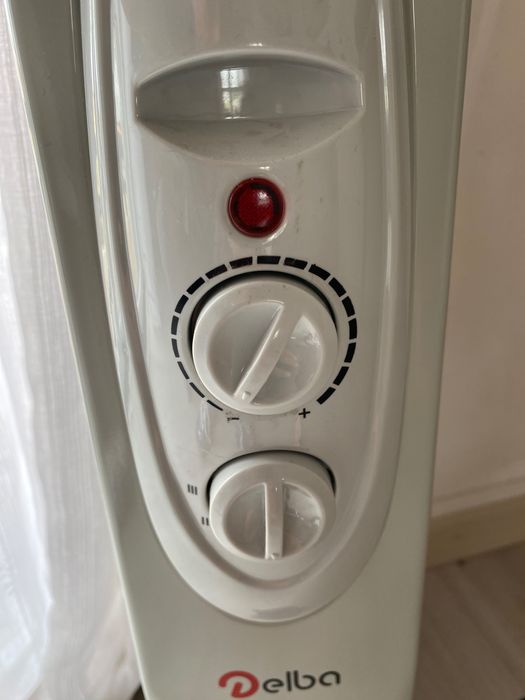 Aquecedor / Radiador a óleo - 6 elementos - 1500W + tomada