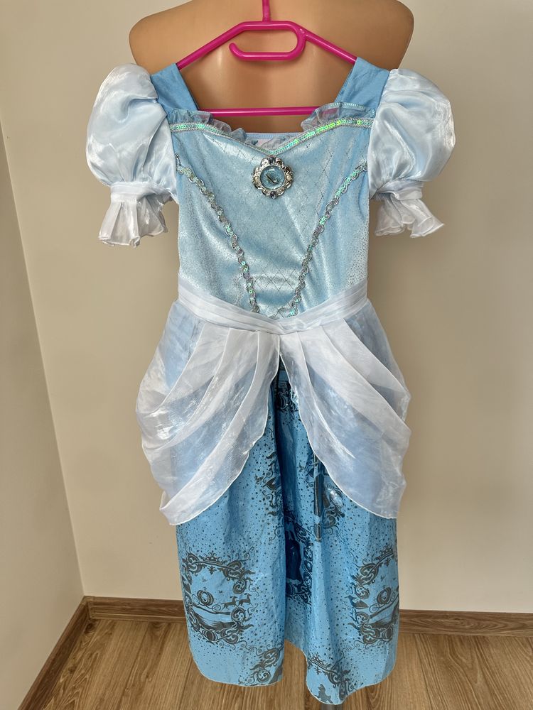 Strój przebranie na bal przebierańców Disney Kopciuszek 116 cm
