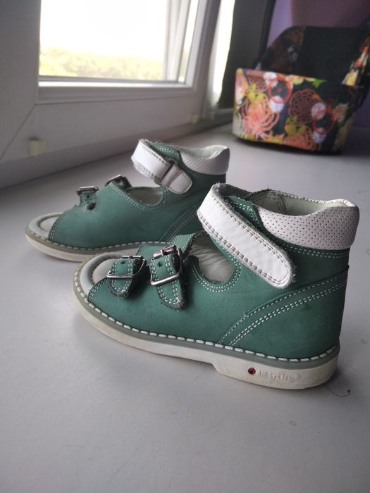 Сандалі/босоніжки дитячі