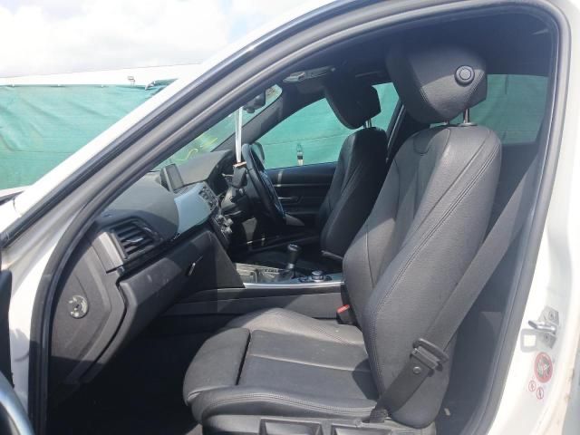 На запчастини bmw f30 x-drive модель 320d 2.0 d м пакет колір а300