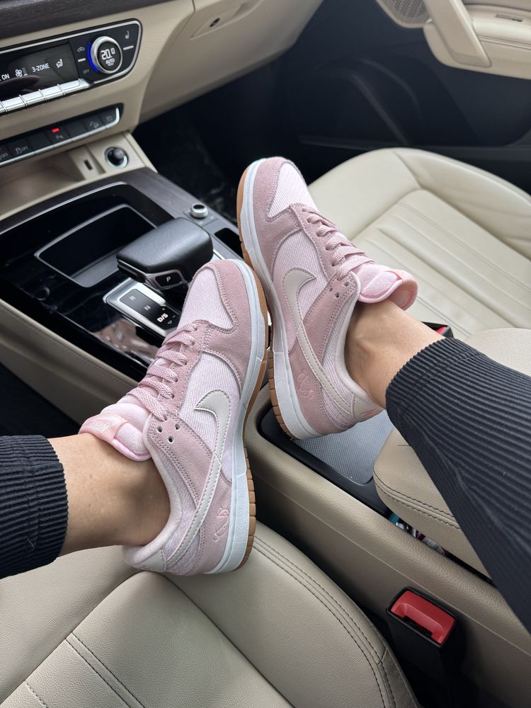 Nike Dunk Low Teddy Bear Pink