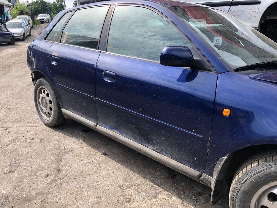 Drzwi tył przód prawe lewe Audi A3 8L 5D.