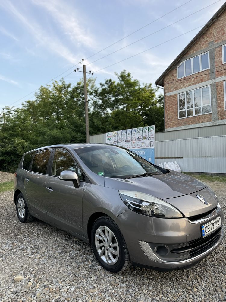 Renault Grand Scenic 2012 року, 1.5 дизель.