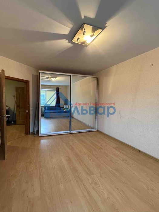 3к квартира, 64 м2, цегла, ТЕПЛОЛІЧИЛЬНИК, зуп.Фурманова