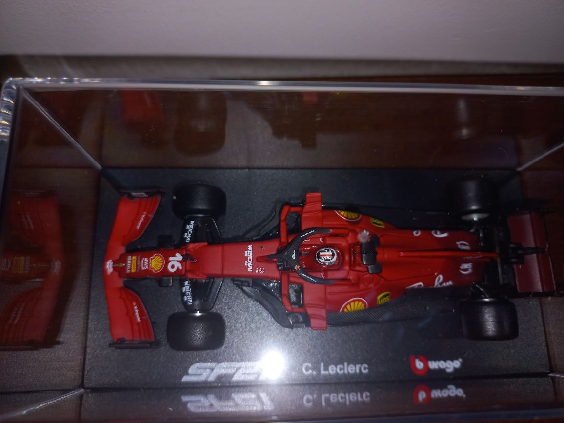 Bburago bolid F1 Ferrari Racing SF21, C. Leclerc, skala 1:43