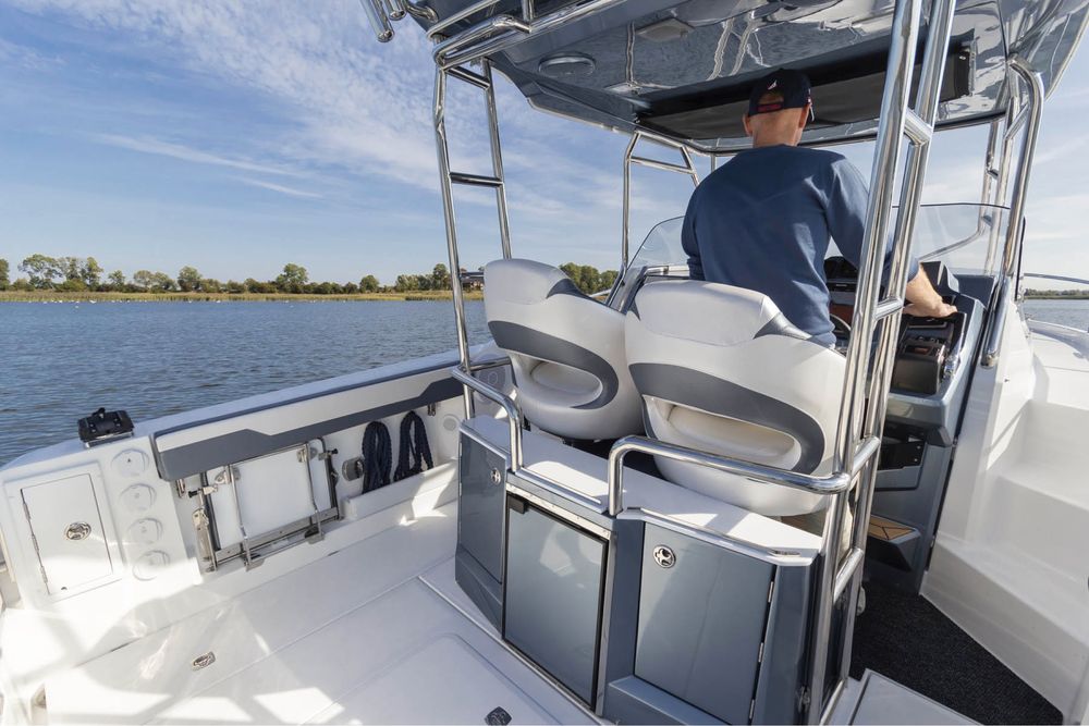 Катер Galia 770 Sundeck