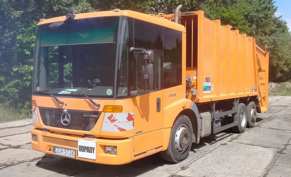 Mercedes-Benz ECONIC  Mercedes Econic 2629 Haller
