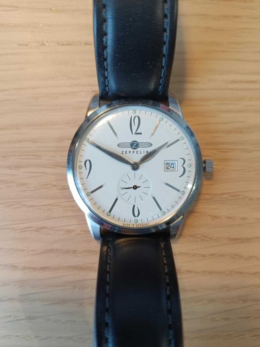 Zegrek kwarcowy Zeppelin