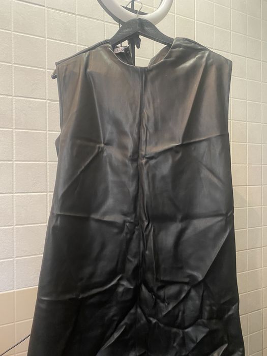 Шкіряна сукня