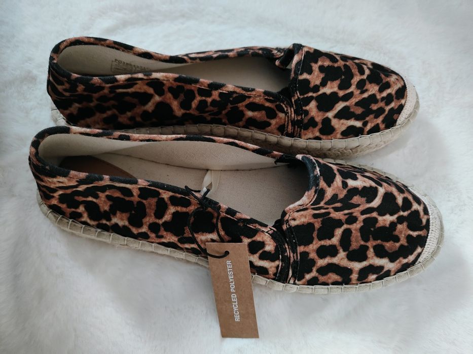 Nowe espadryle w panterkę rozmiar 45 wkładka 28,5 cm