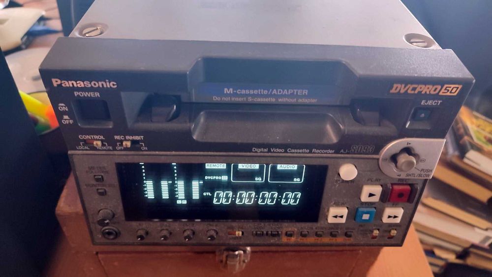 Panasonic AJ-SD93E професійний відеомагнітофон