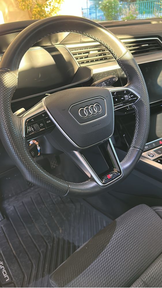 Audi eTron 55 sLine | Nacional | 1 Dono | IVA Dedutível | 48.000km