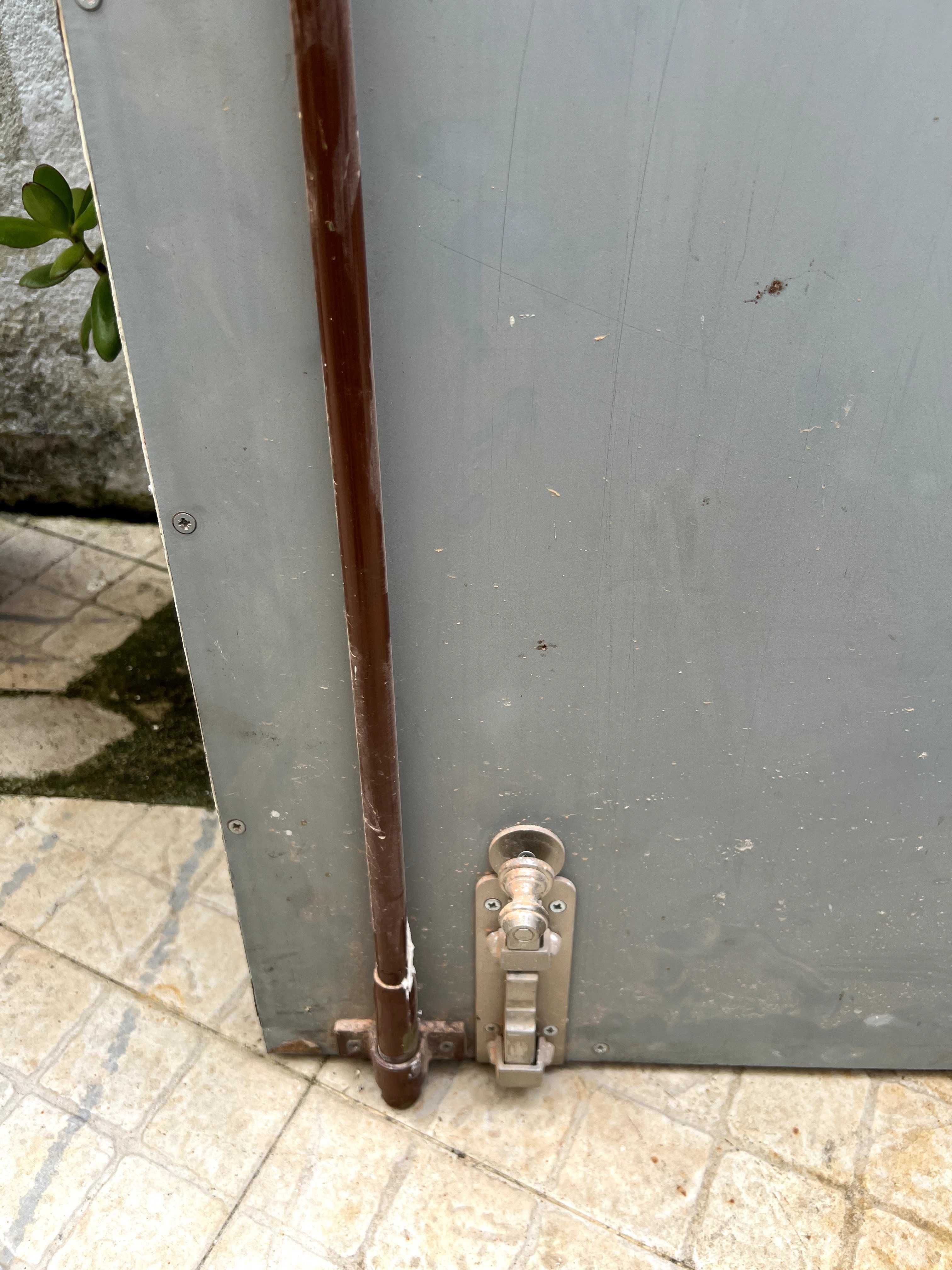 Porta Blindada, com Fechaduras e com chaves