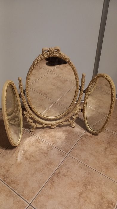 Toaletka makijaż lustro