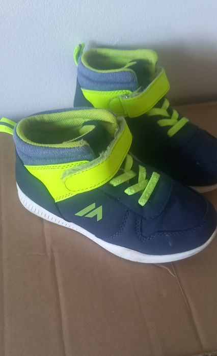 Buty jesienne dla chłopczyka r.27