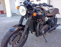 Triumph Bonneville T120 Black