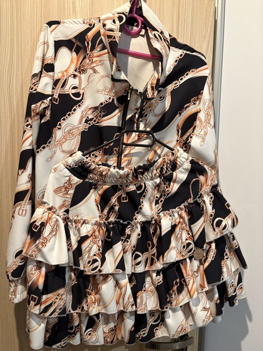 Przepiekny kpl wloski spodnica kurtka bluza greckie wzory falbany 38