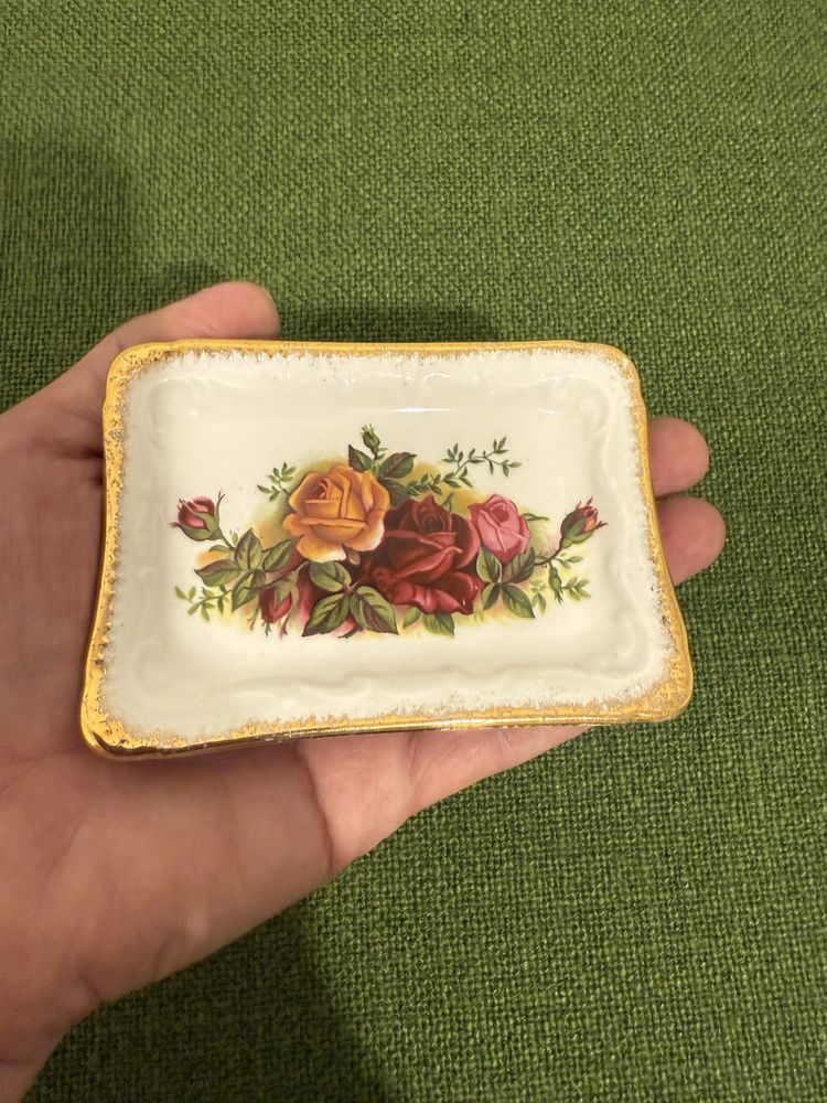 Podstawka paterka popielnica Royal Albert