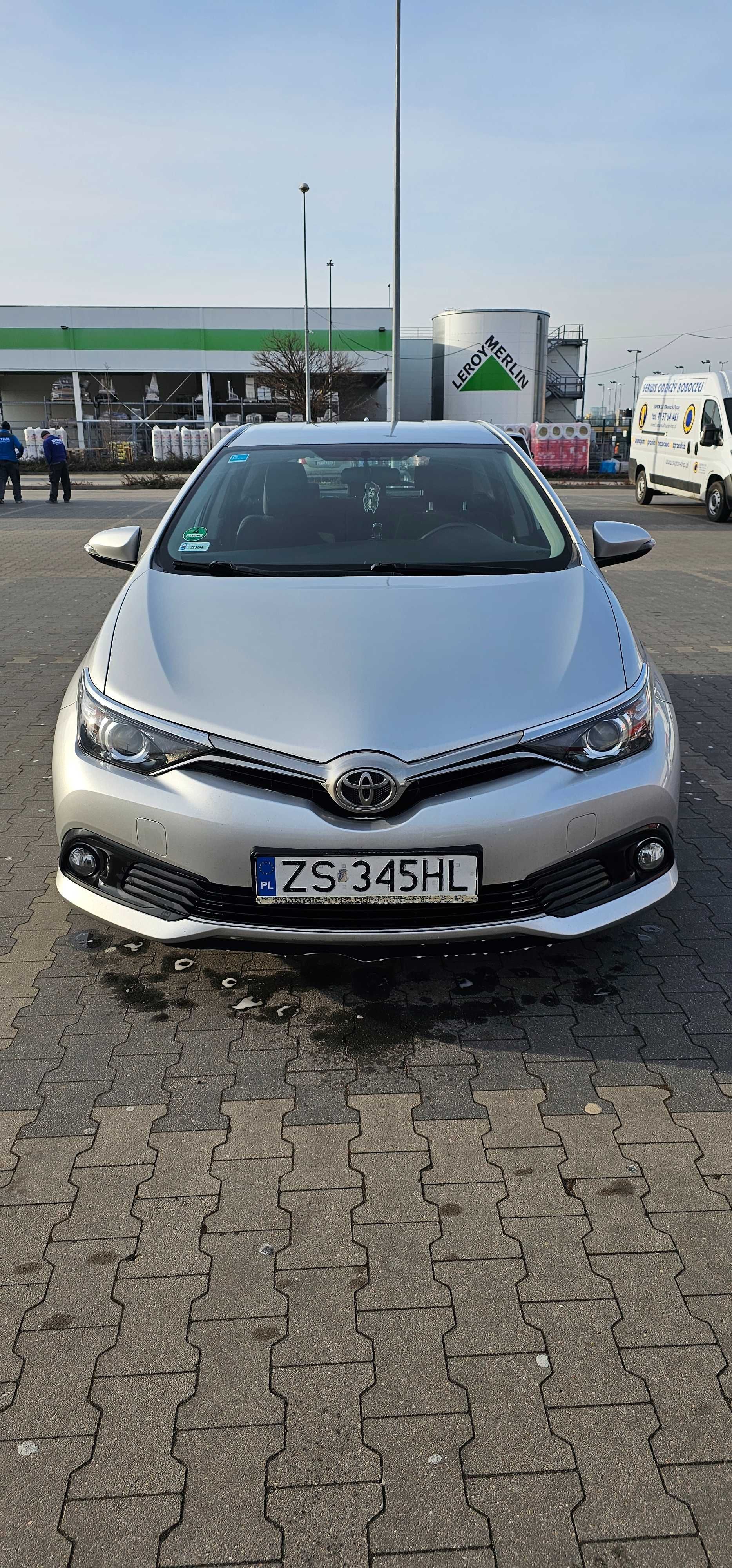 Toyota Auris 1,6 benzyna FV 23%