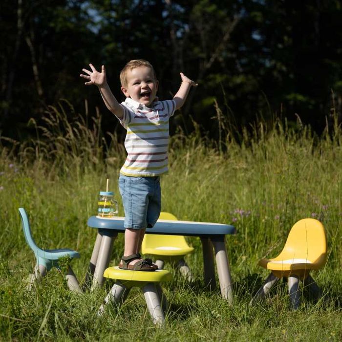 Stolik + 4 krzesełka do przedszkola ogrodu sali zabaw pokoj dziecięcy