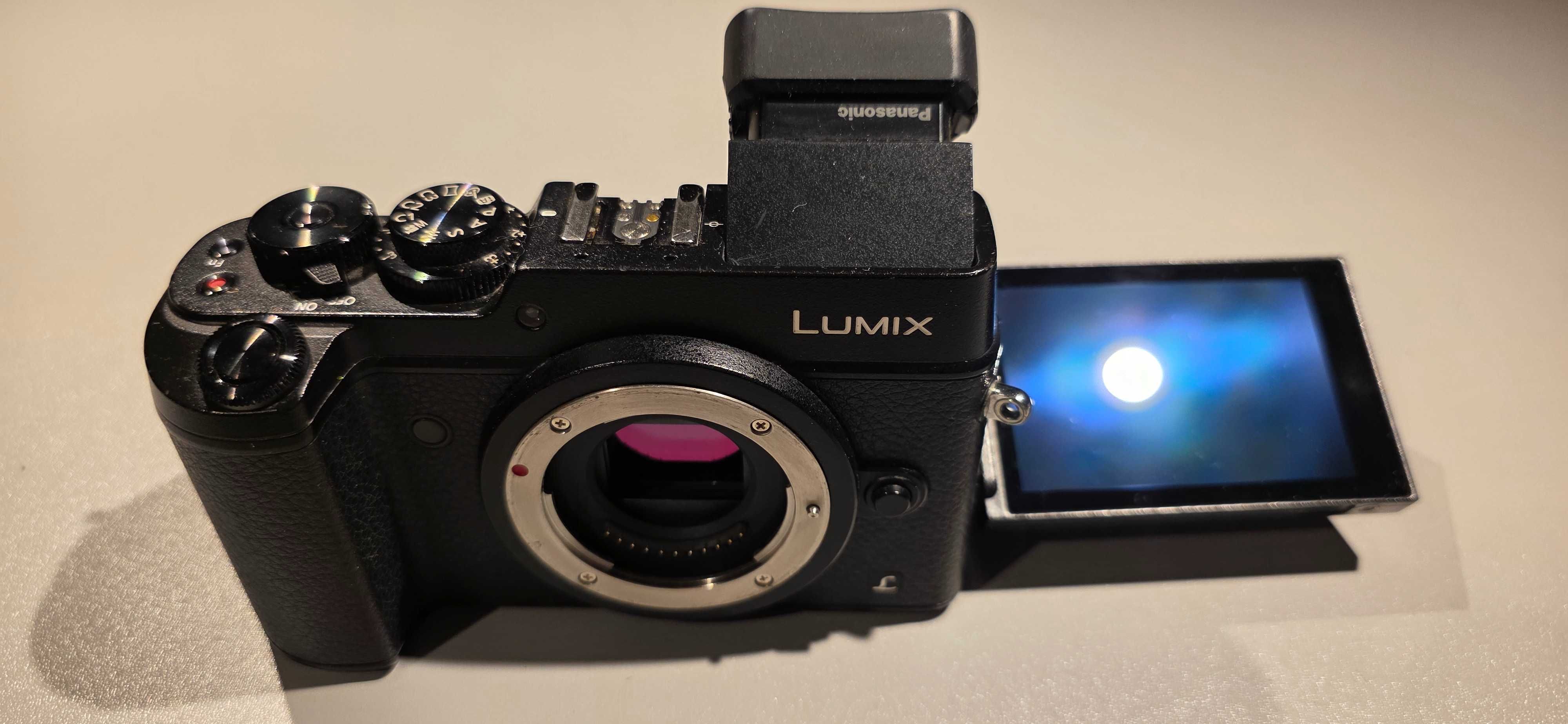 Panasonic Lumix DMC-GX8H + obiektyw Vario 14-42 HD, Box, Idealny