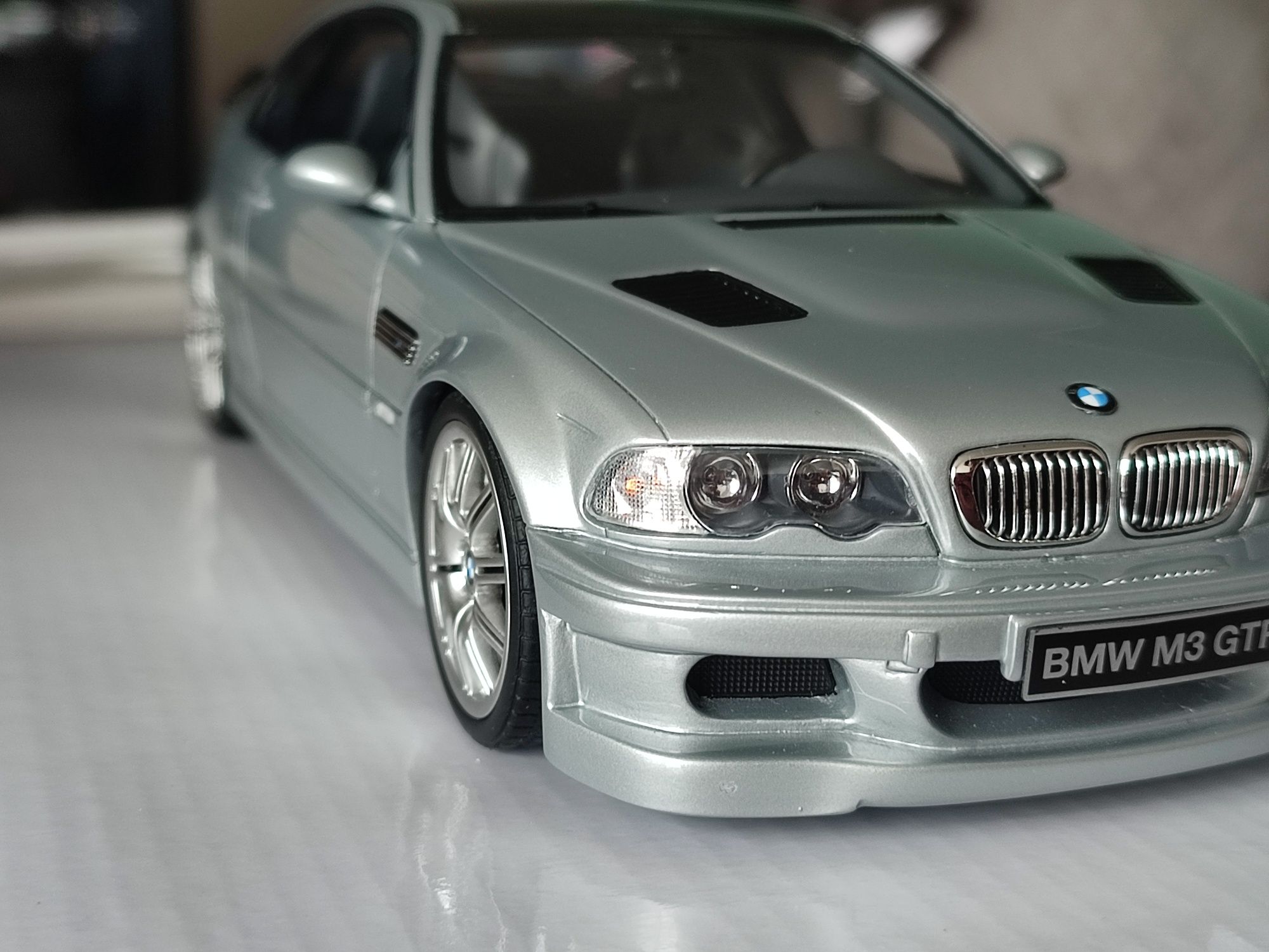 BMW M3 E46 GTR Street 1:18 OTTO