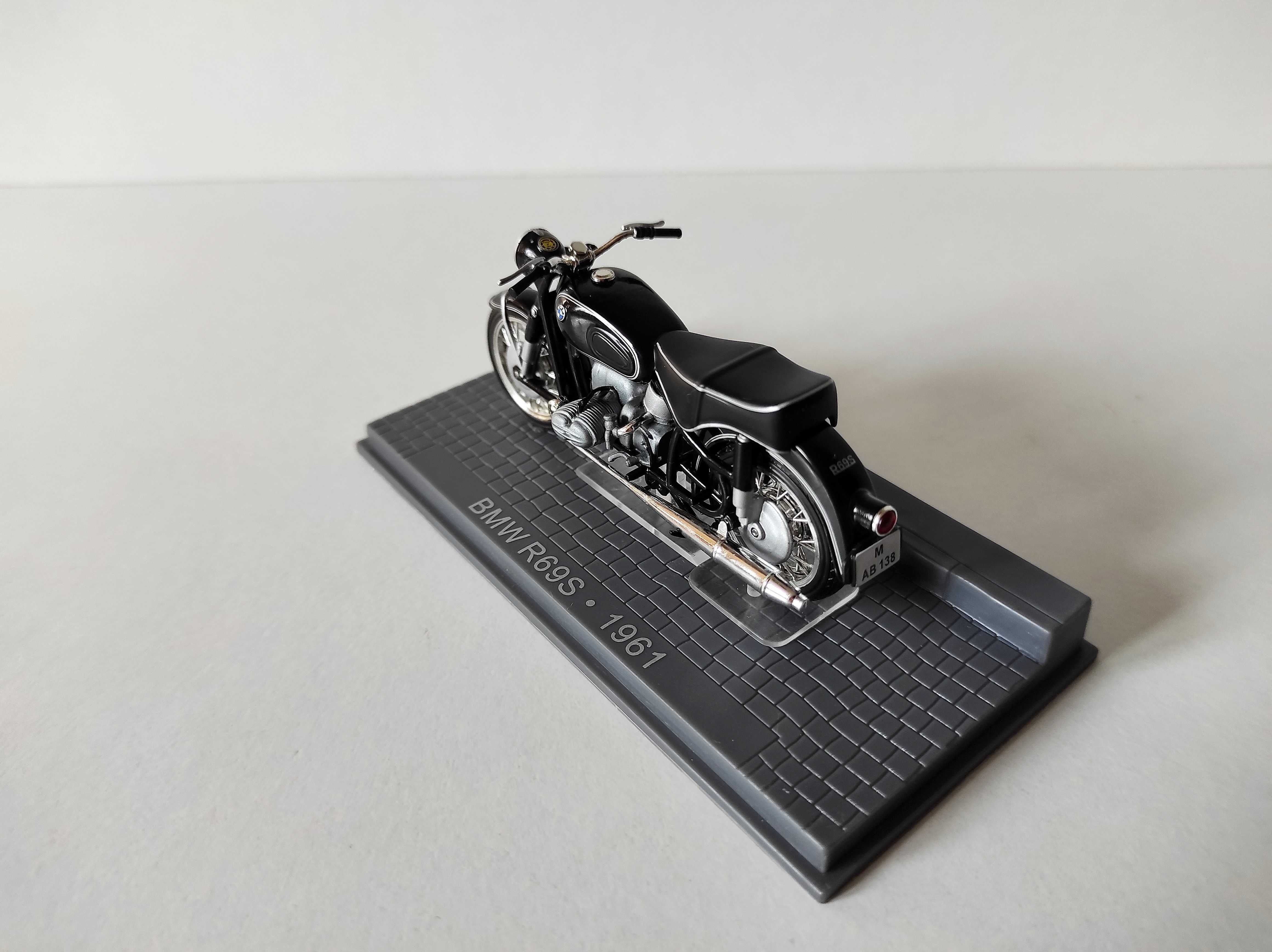 BMW R69S 1961 Motor Motocykl 1:24