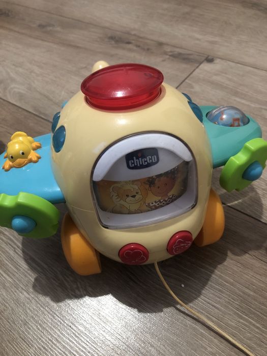 Chicco іграшки на батарейках