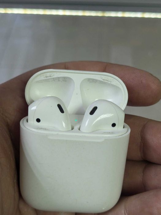 Продам Airpods 2 в рабочем состоянии
