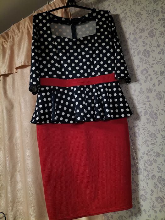 Сукня синя в горошок з червоною спідничкою