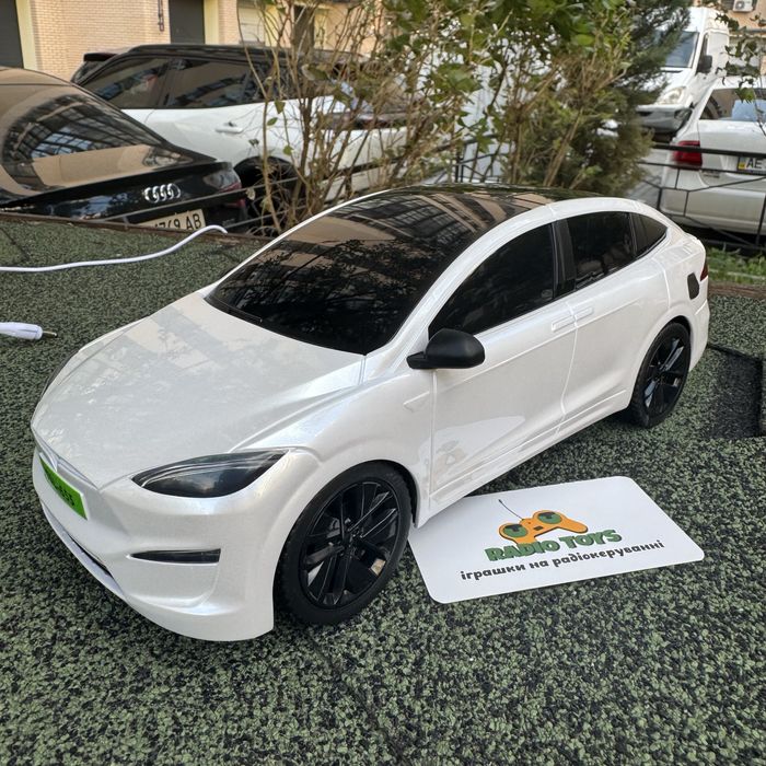 Машинка на радиоуправлении Tesla Model X белая | Тесла на пульте