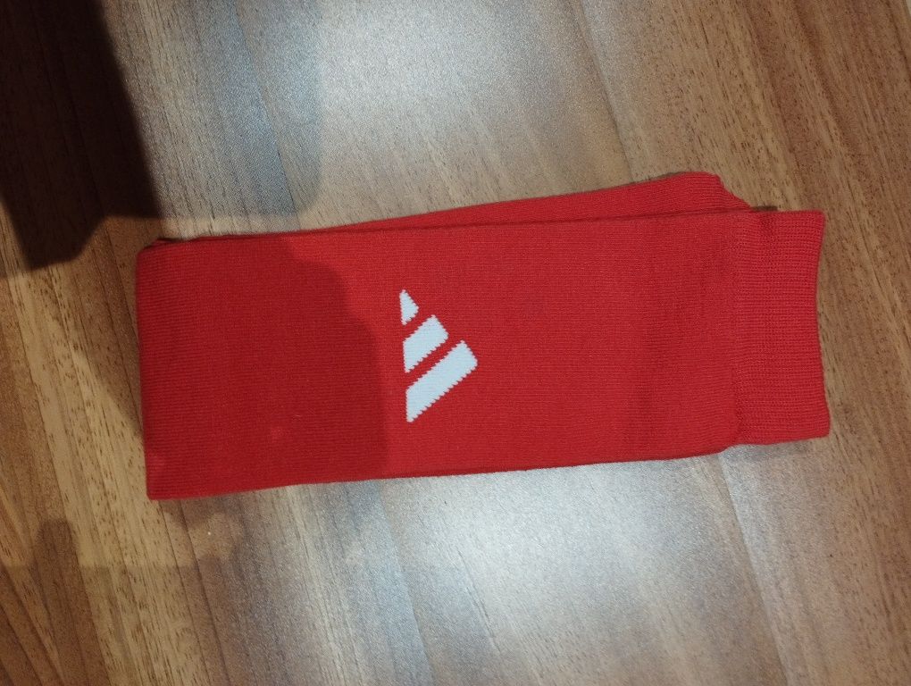 Meias de futebol oficiais do Benfica, novas e nunca usadas.
