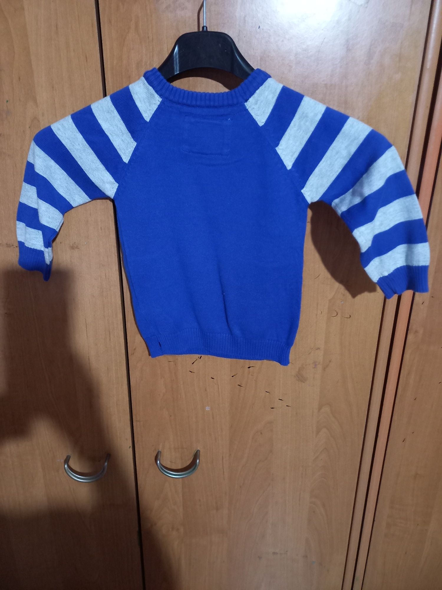Sprzedam sweter dla chłopca